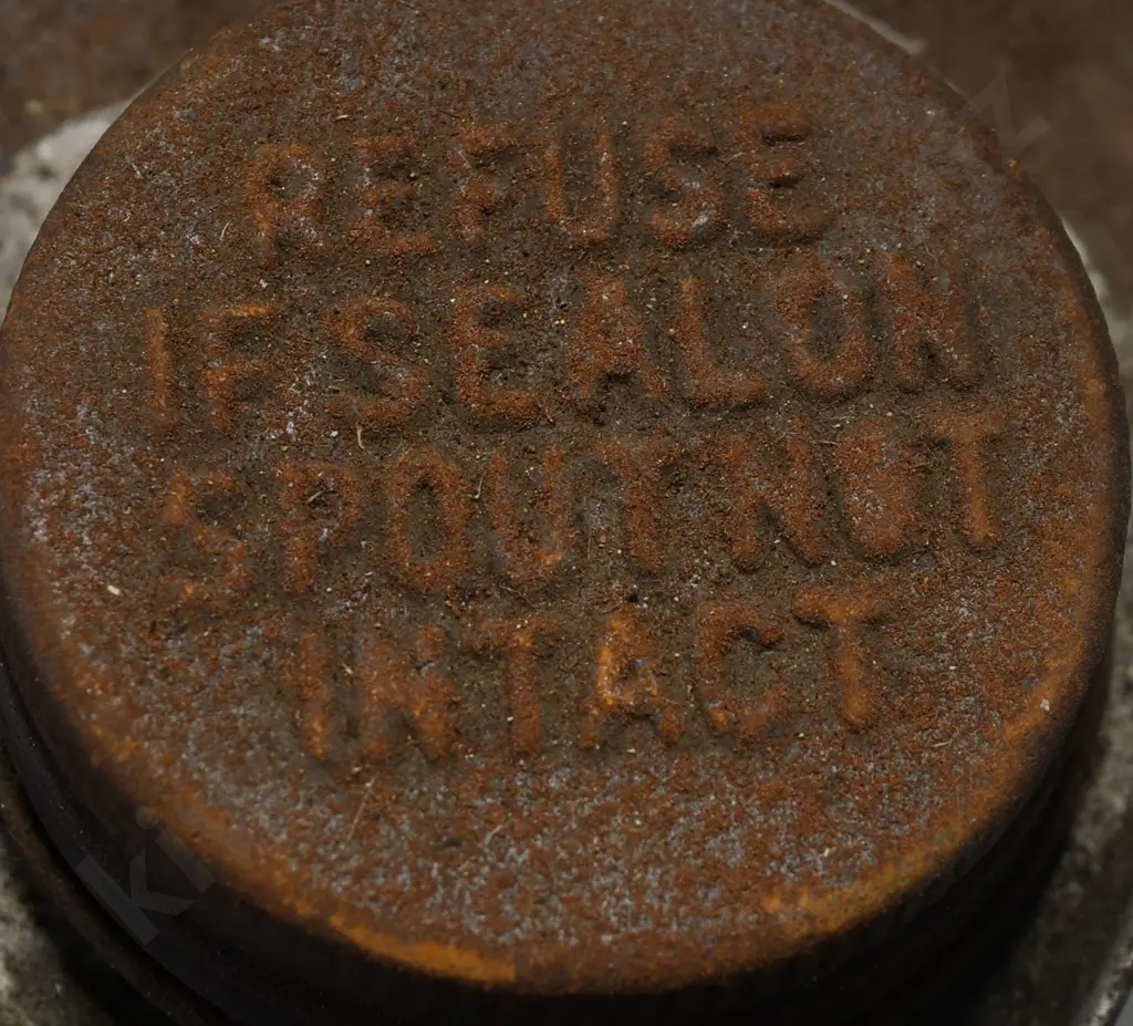 SHELL MEDICINAL PARAFFIN OIL TIN Image 1++