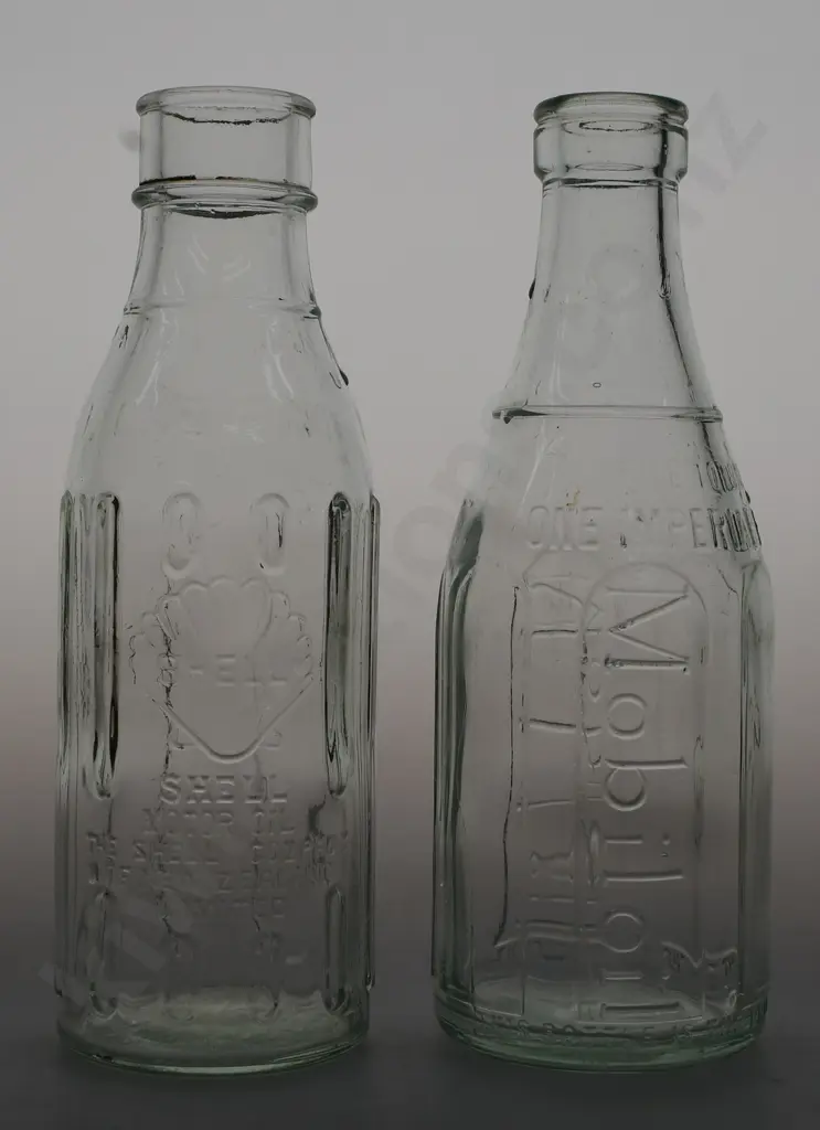 MOBIL AND SHELL PINT OIL BOTTLES Image 1++
