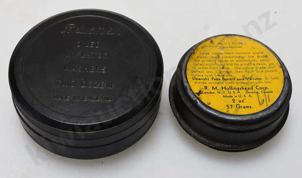 ASSORTED OIL AND MOTORING TINS Image 1++