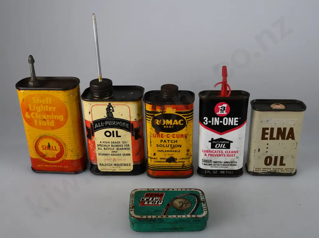 ASSORTED OIL AND MOTORING TINS Image 1++