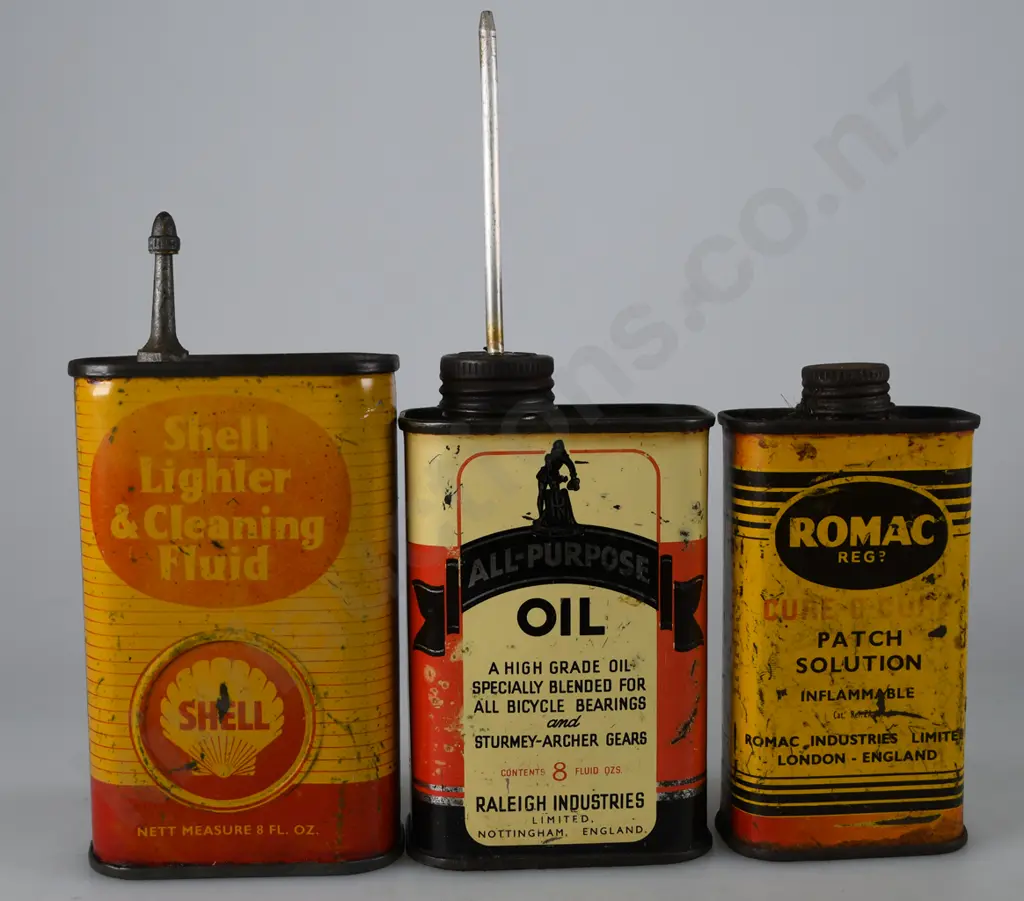 ASSORTED OIL AND MOTORING TINS Image 1++