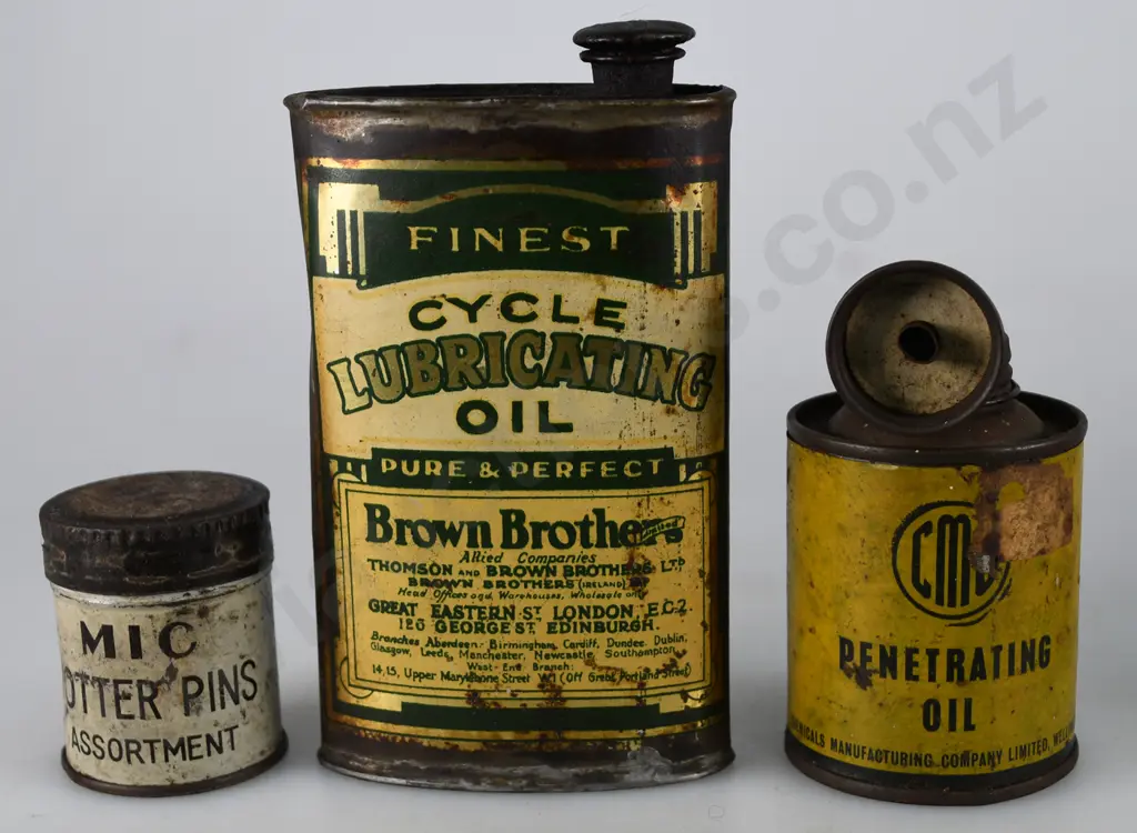 ASSORTED OIL AND MOTORING TINS Image 1++