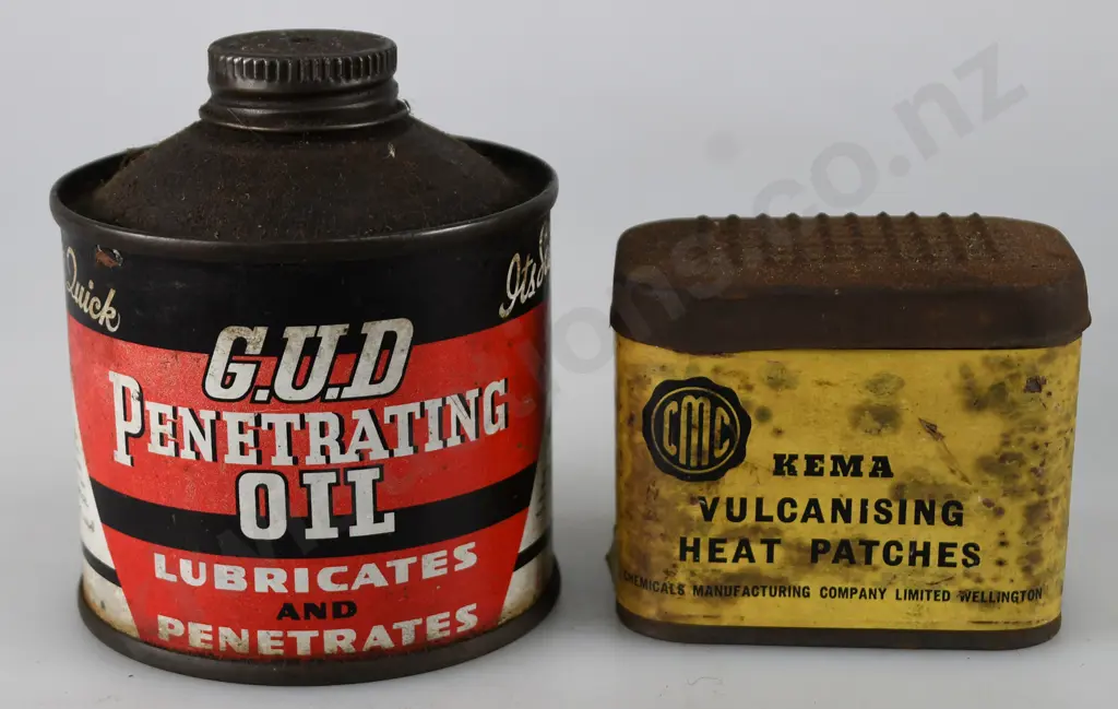 ASSORTED OIL AND MOTORING TINS Image 1++