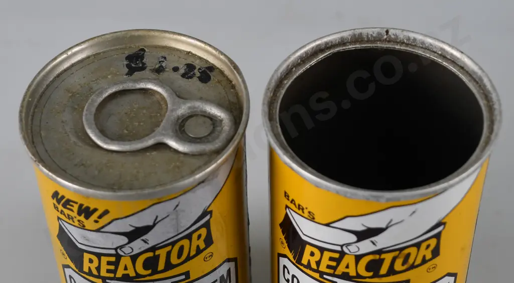 ASSORTED OIL AND MOTORING TINS Image 1++