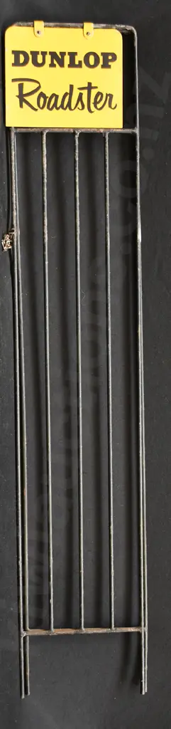 DUNLOP ROADSTER TYRE STAND Image 1++