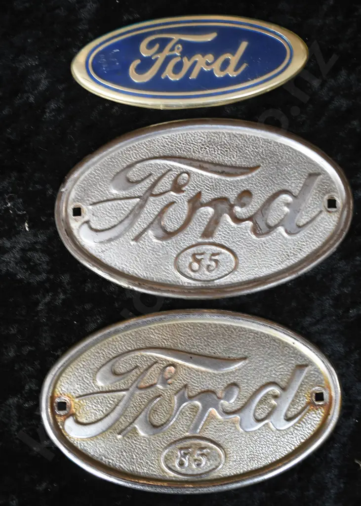 CHROME FORD CAR NAME BADGES Image 1++