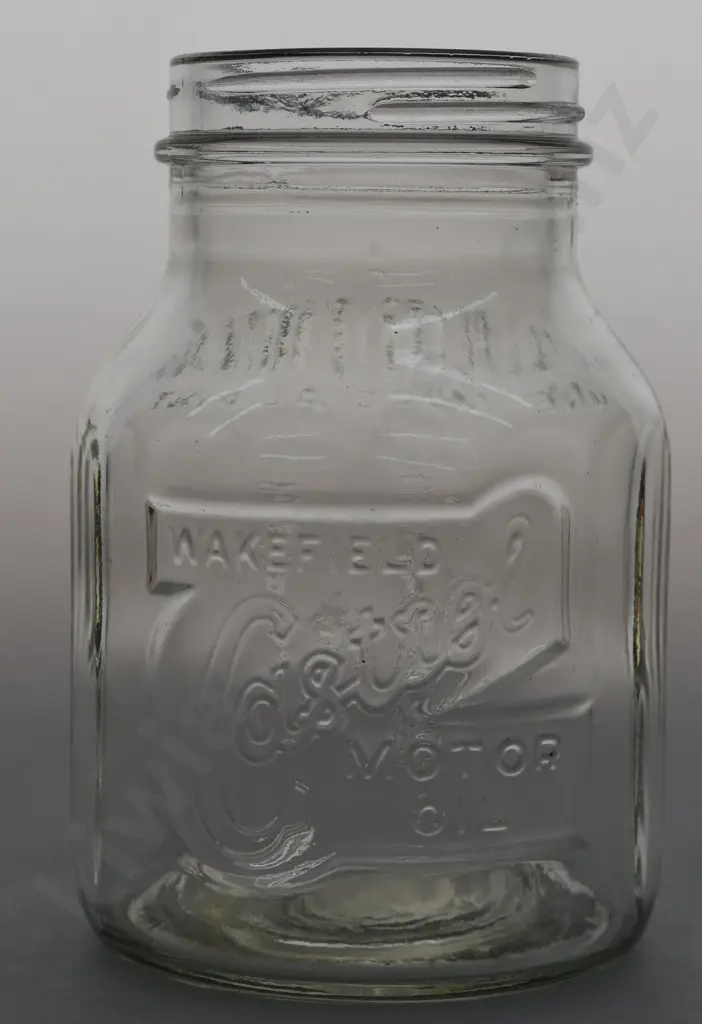 WAKEFIELD CASTROL PINT OIL BOTTLE Image 1++