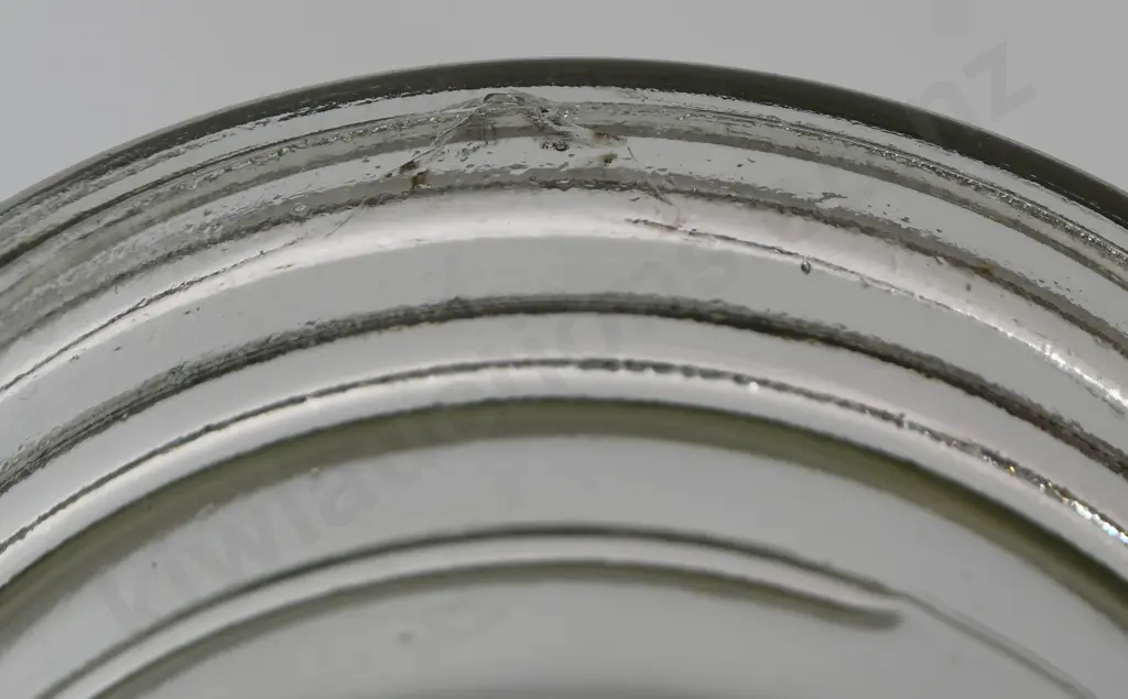 EARLY SHELL PINT OIL BOTTLE Image 1++
