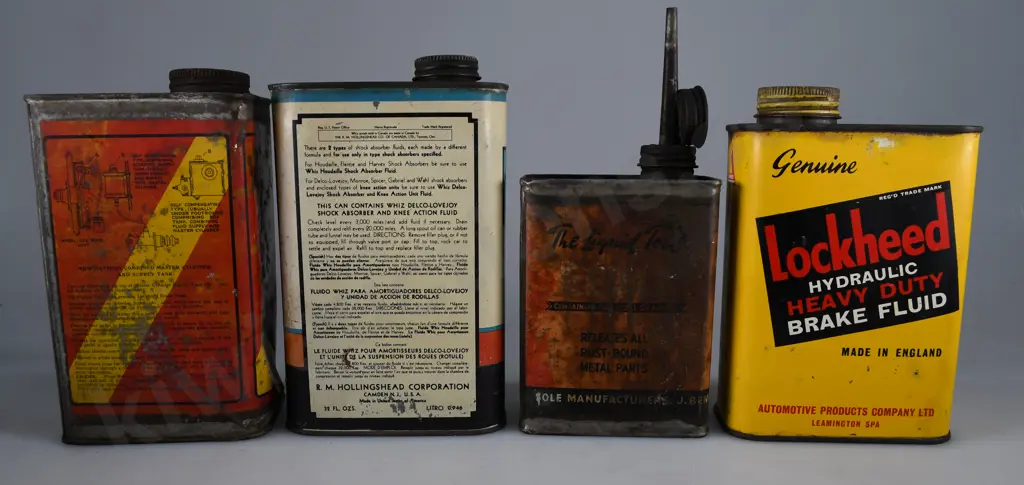 ASSORTED VINTAGE MOTORING ITEMS Image 1++