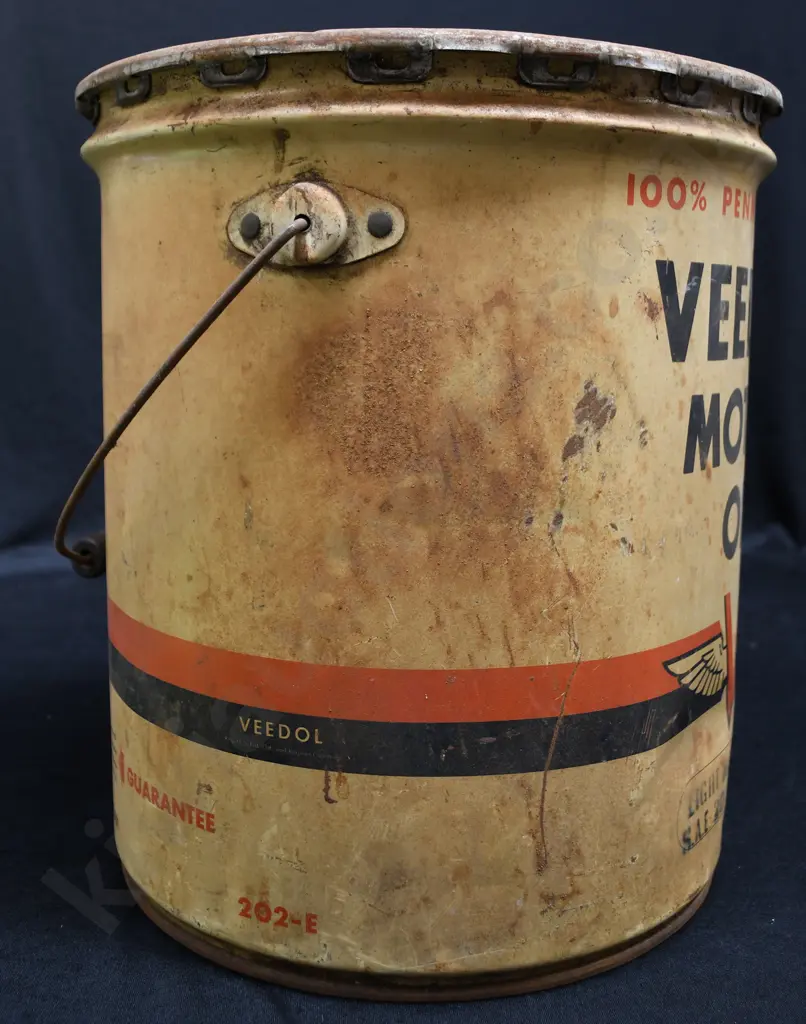 VEEDOL MOTOR OIL LIDDED CAN Image 1++
