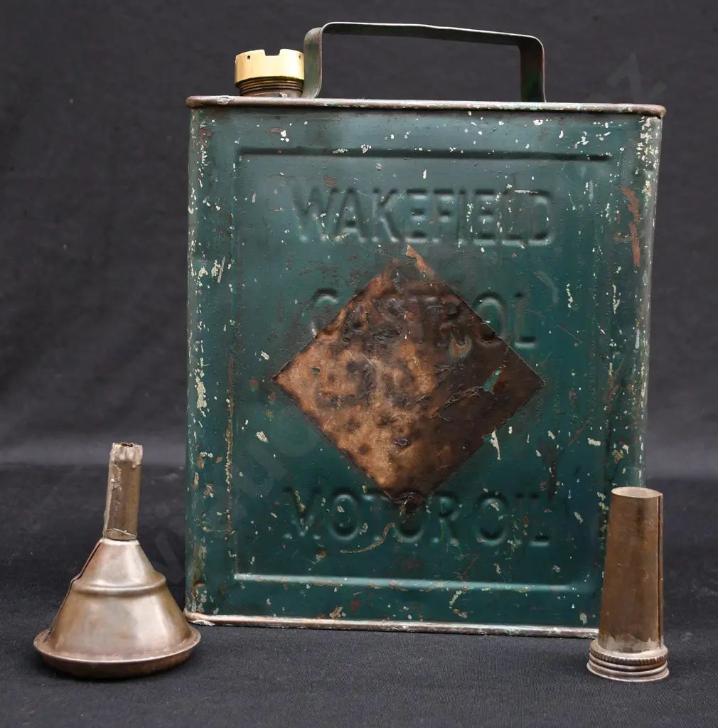 WAKEFIELD CASTROL OIL TIN Image 1++