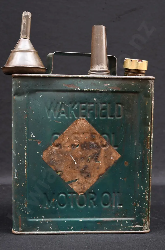 WAKEFIELD CASTROL OIL TIN Image 1++