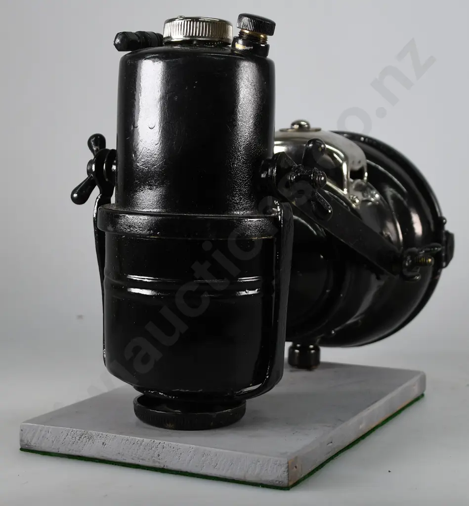 POWELL AND HANMER MOTORCYCLE LAMP AND GENERATOR Image 1++