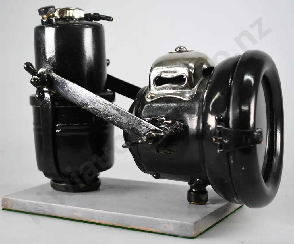POWELL AND HANMER MOTORCYCLE LAMP AND GENERATOR Image 1++