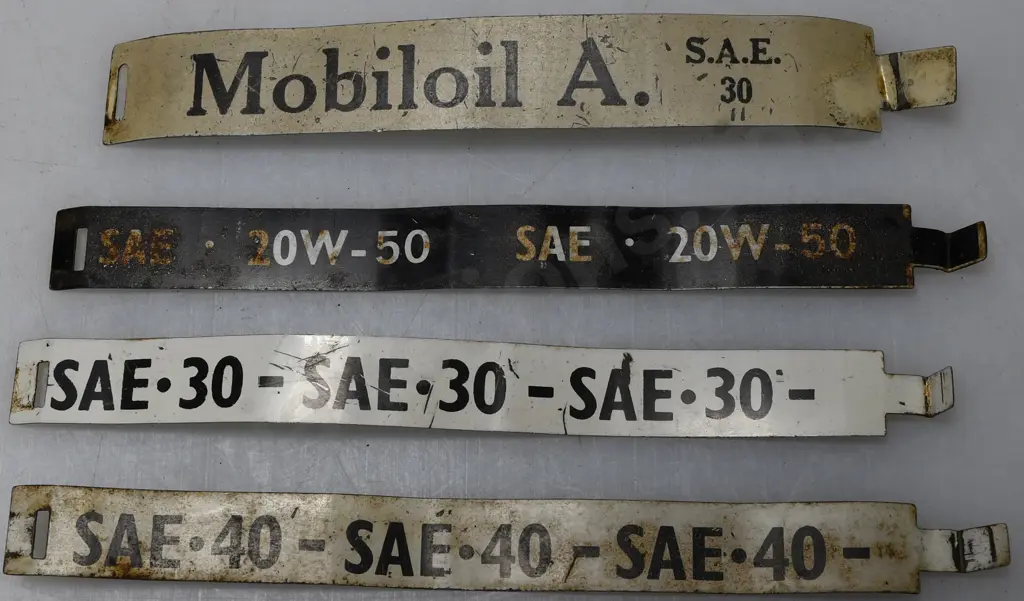 OIL BOTTLE CAPS & STRAPS Image 1++