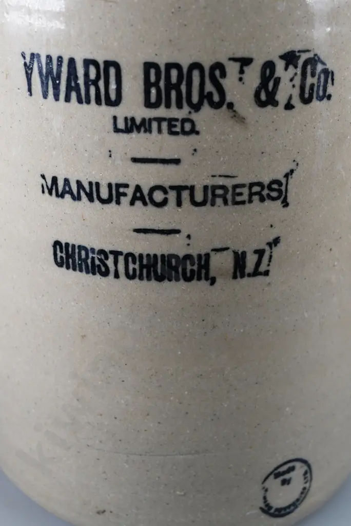 HAYWARD BROS CHRISTCHURCH STONE JAR Image 1++