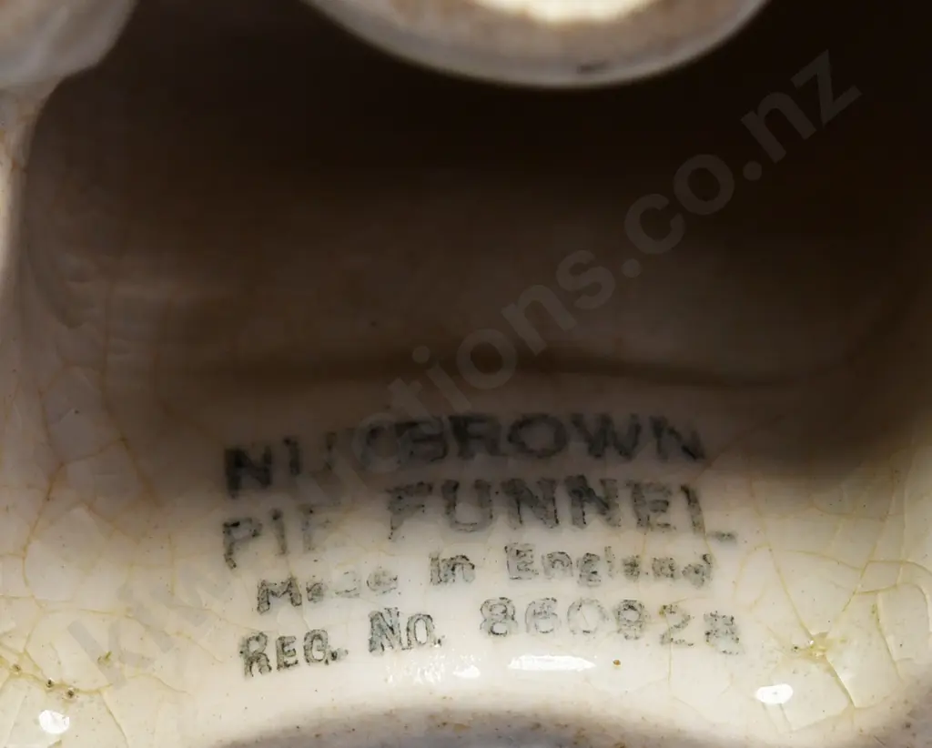 POTTERY PIE FUNNELS Image 1++