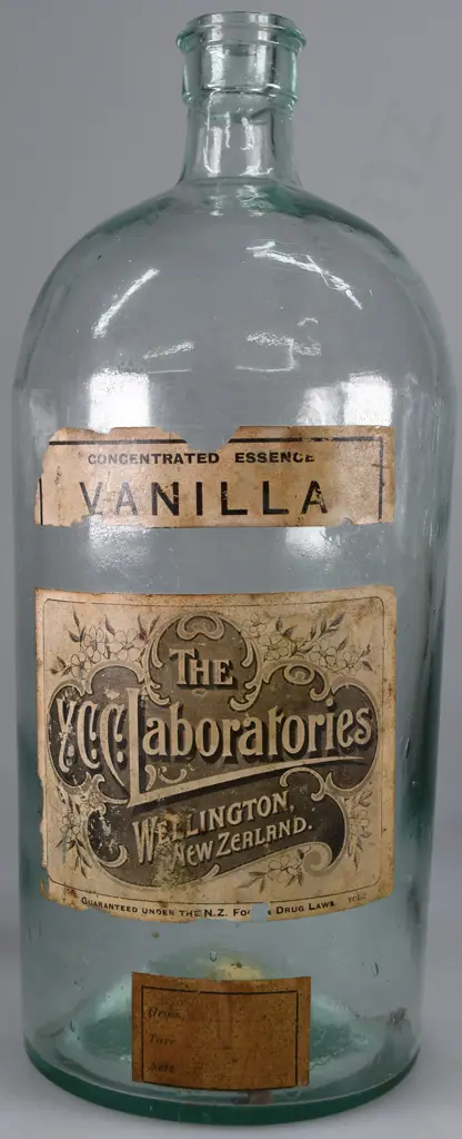 LABELLED NORTH ISLAND HOUSEHOLD BOTTLES Image 1++