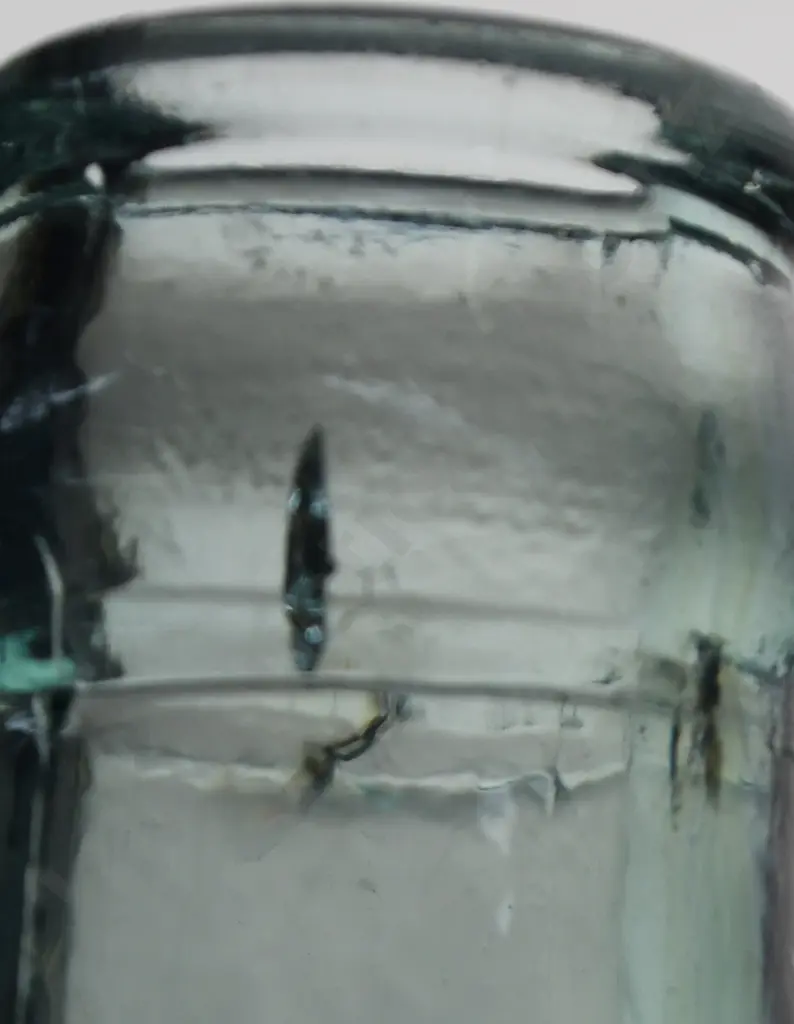 WANGANUI AERATED WATER CROWN TOPS Image 1++