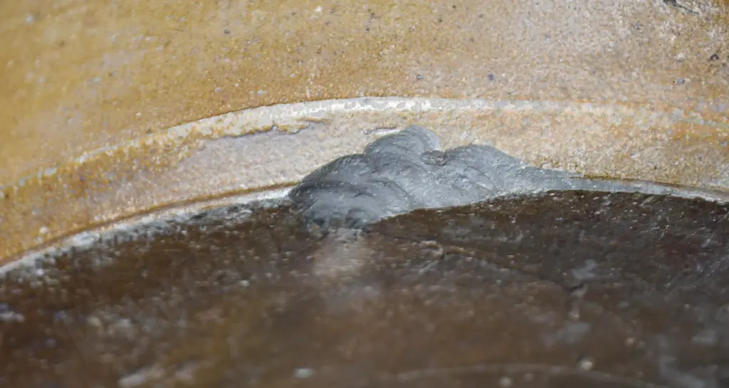 WOOLSTON TANNERIES 2 GALLON STONE JAR Image 1++