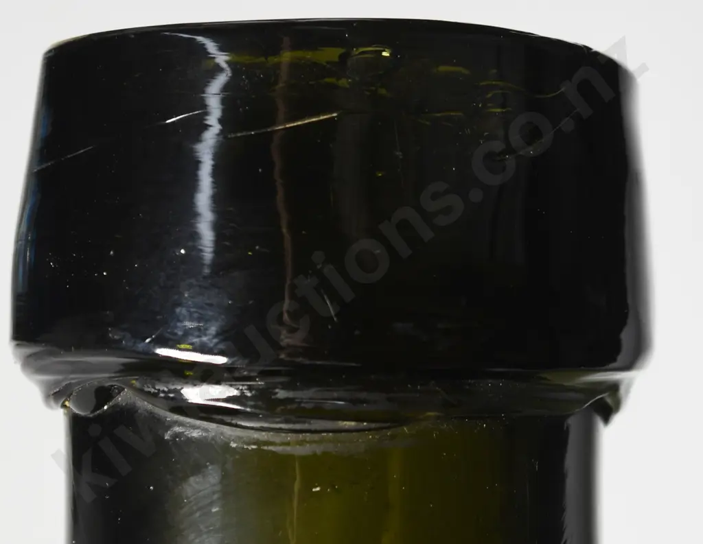 EARLY FREEBLOWN CARBUOY Image 1++