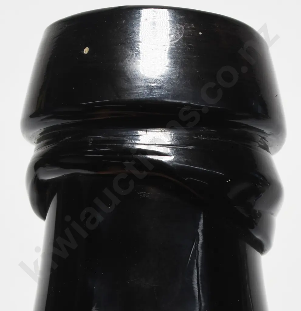 LARGE BACK BAR FREE BLOWN DISPENSING BOTTLE Image 1++