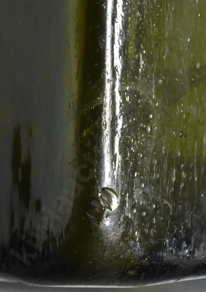 EXTRA LARGE FREE BLOWN SQUARE GIN Image 1++