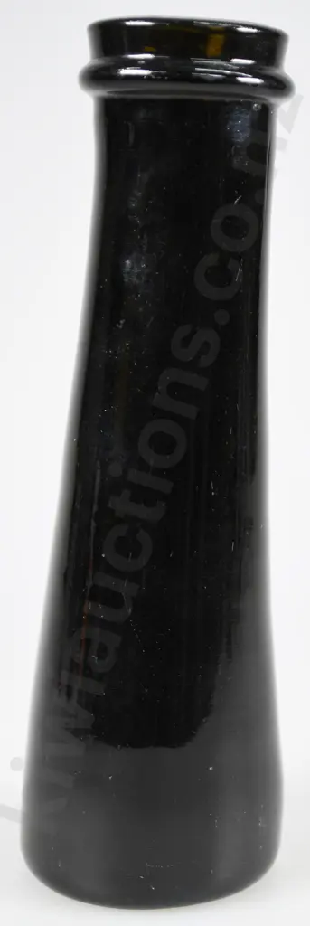 BLACK GLASS TRUFFLE BOTTLE Image 1++