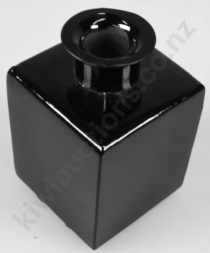 BLACK GLASS PERFUME & INK Image 1++