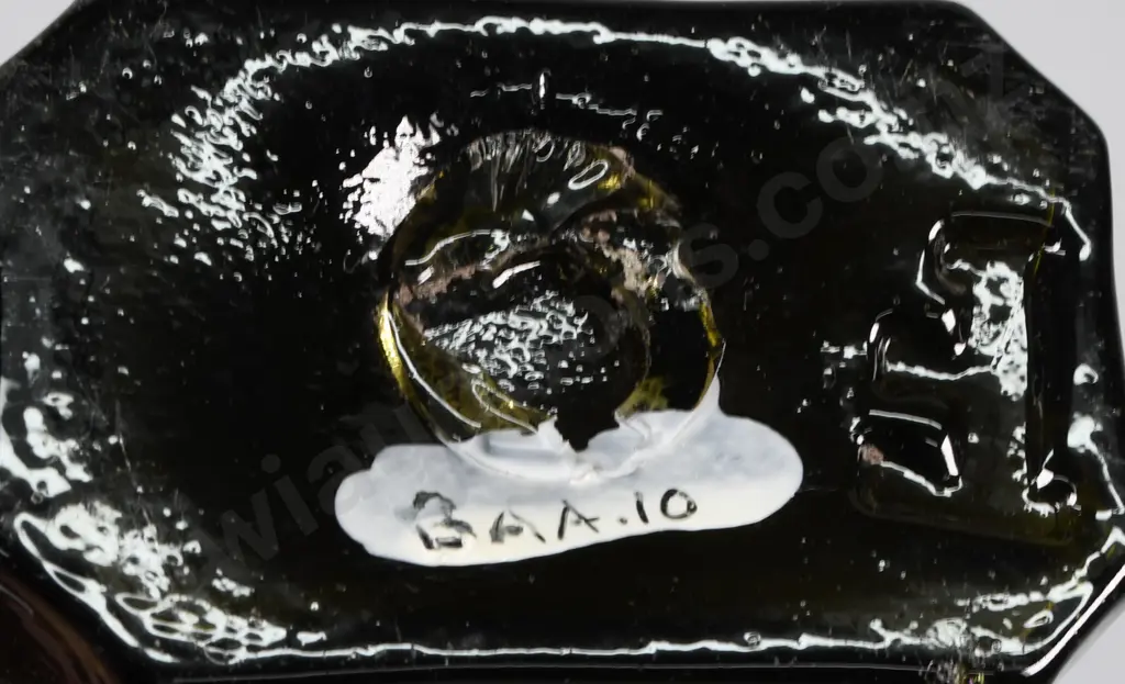 BLACK GLASS SNUFF Image 1++