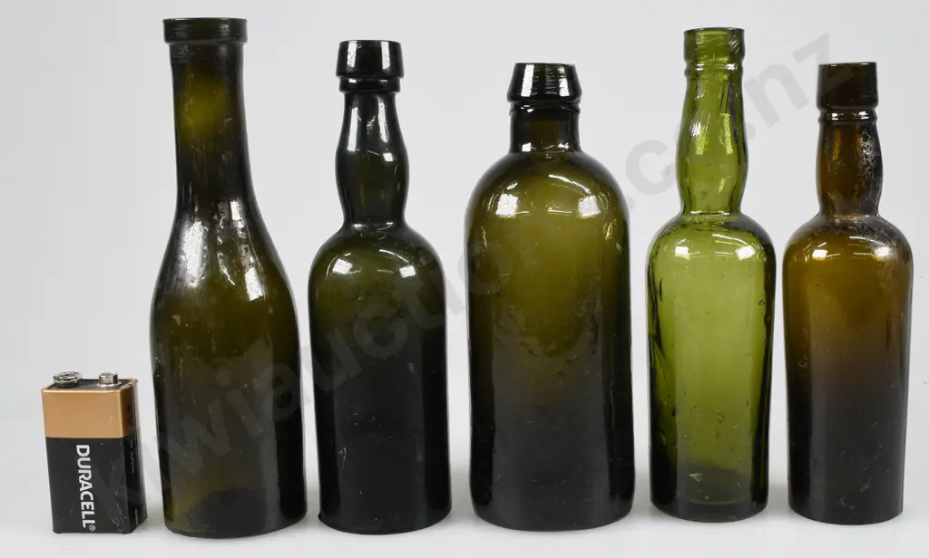 ASSORTED MINIATURE SPIRIT BOTTLES Image 1++