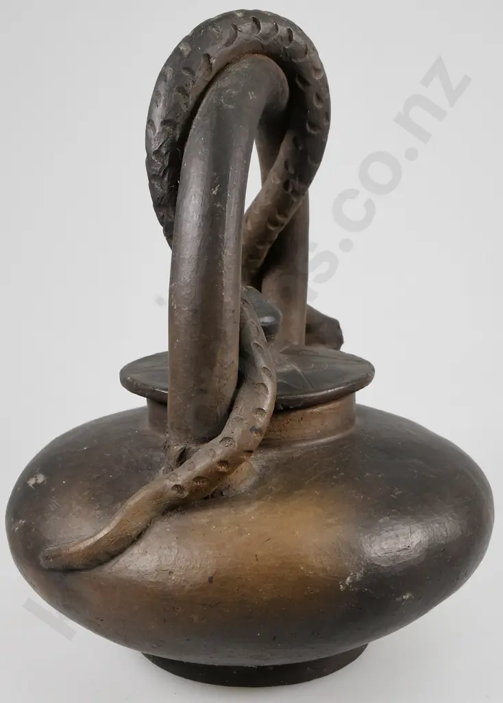 EARLY BALINESE FIGURAL TEAPOT Image 1++