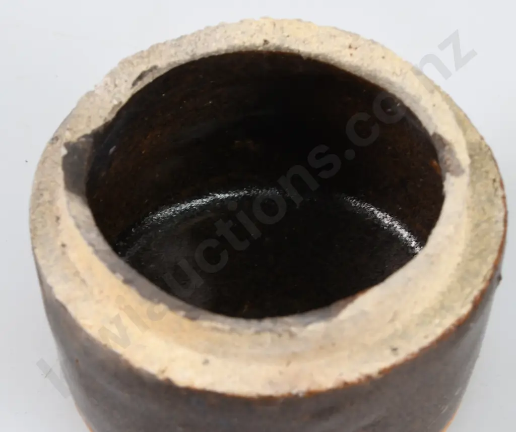 CHINESE LIDDED POT Image 1++