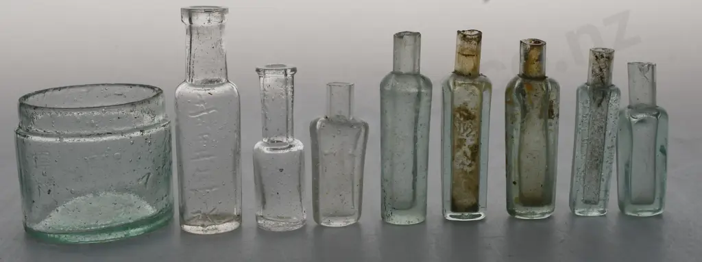CHINESE GLASS BOTTLES Image 1++