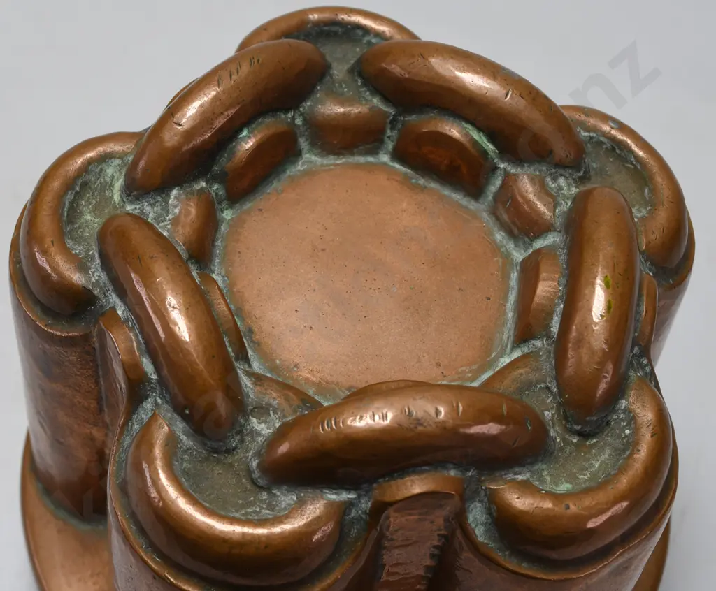 COPPER JELLY MOULD Image 1++