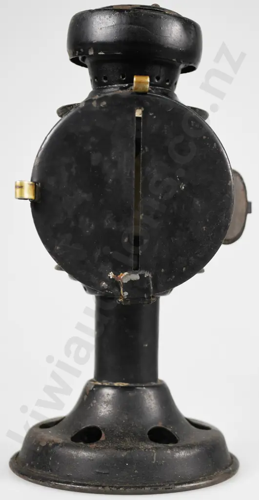 WORLD WAR II AIR RAID BLACK OUT LIGHT Image 1++