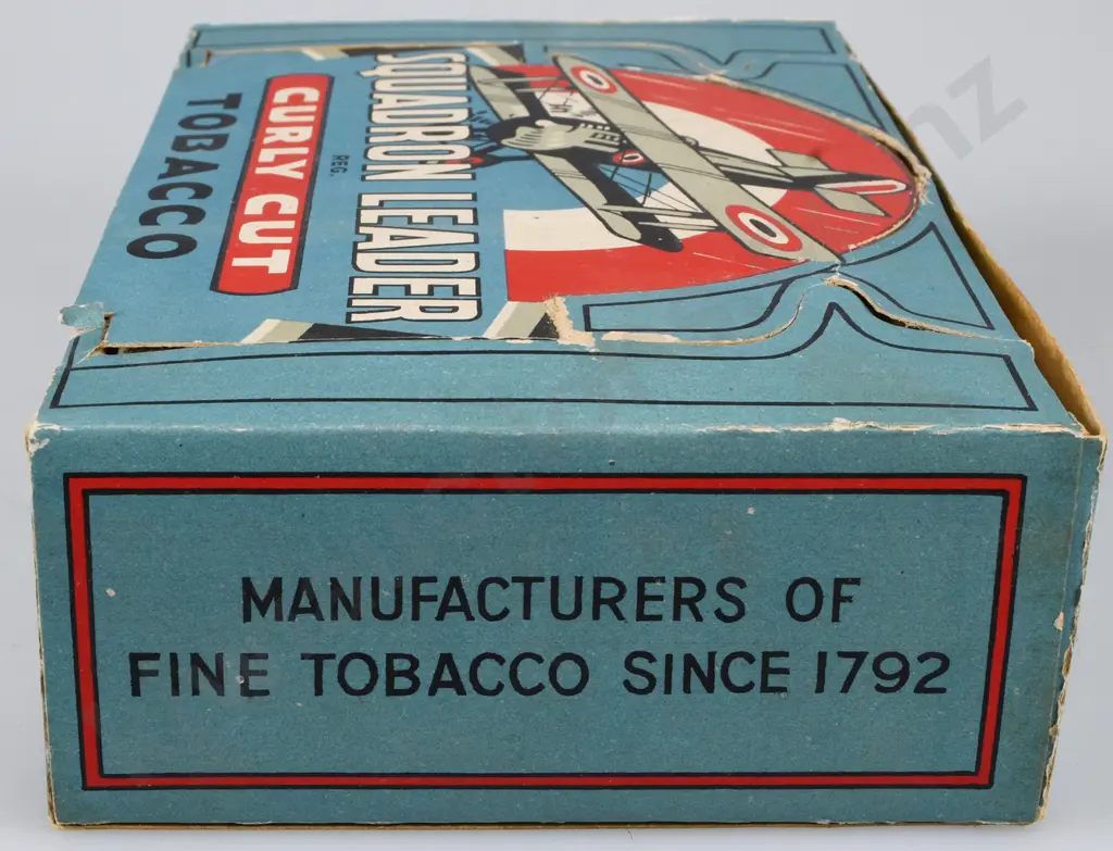 SQUADRON LEADER TOBACCO SHOP COUNTER DISPLAY BOX Image 1++