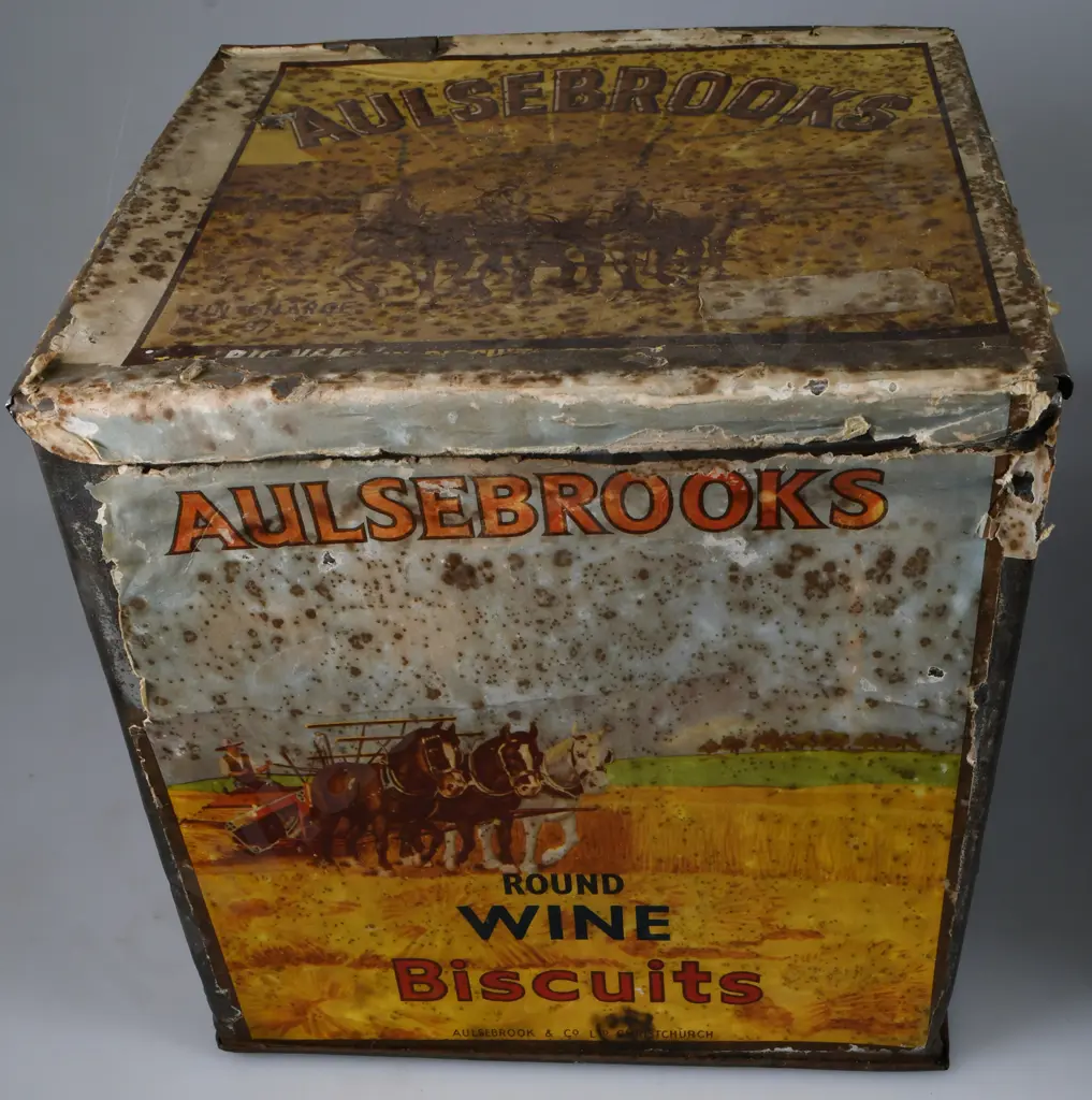 ADVERTISING SHOP DISPLAY ITEMS Image 1++