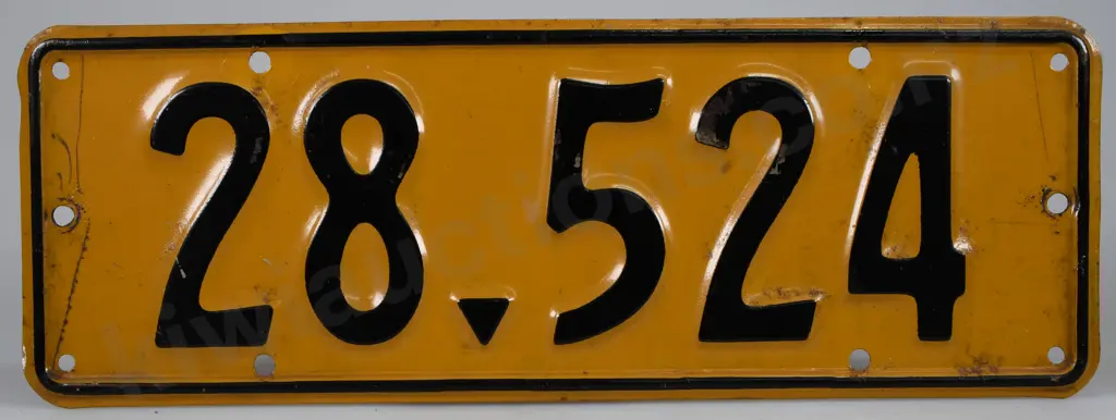 NEW ZEALAND NUMBER PLATE 1936 - 1937 Image 1++