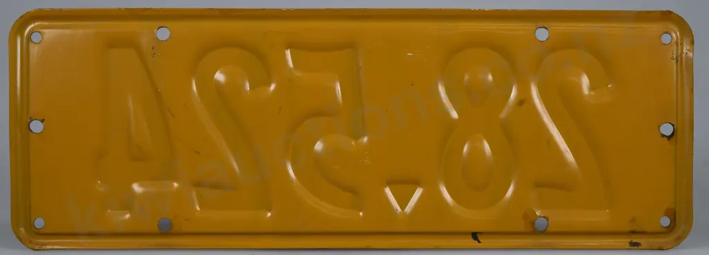 NEW ZEALAND NUMBER PLATE 1936 - 1937 Image 1++