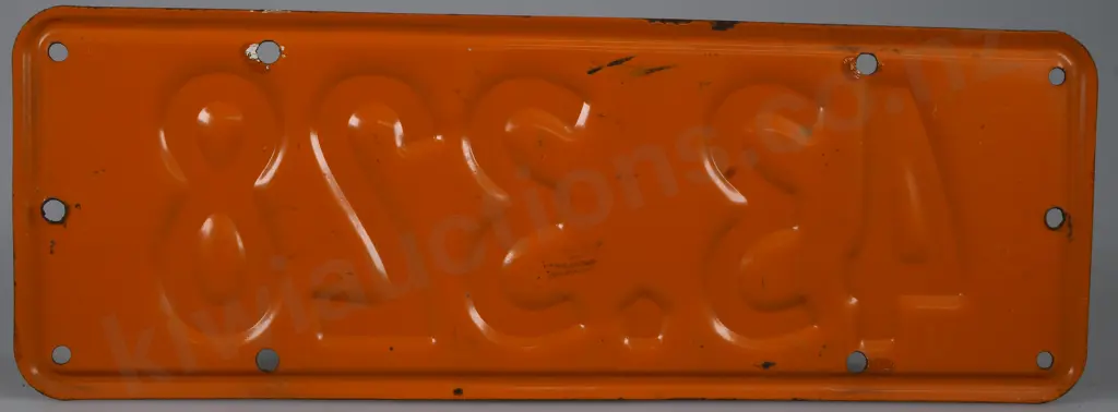 NEW ZEALAND NUMBER PLATE 1939 - 1940 Image 1++