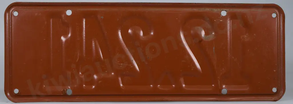 NEW ZEALAND NUMBER PLATE 1940 - 1941 Image 1++