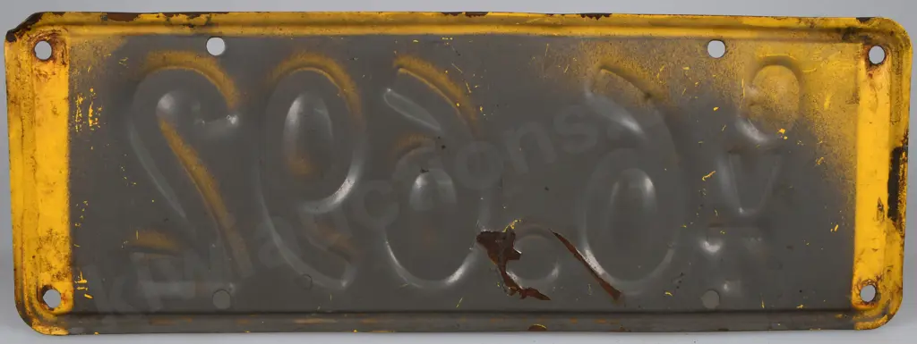 NEW ZEALAND GOVERNMENT NUMBER PLATE 1961-1965 Image 1++