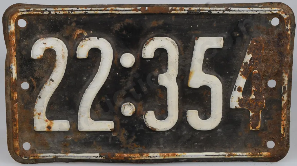 EARLY NEW ZEALAND MOTOR CYCLE NUMBER PLATE 1929 - 1930 Image 1++