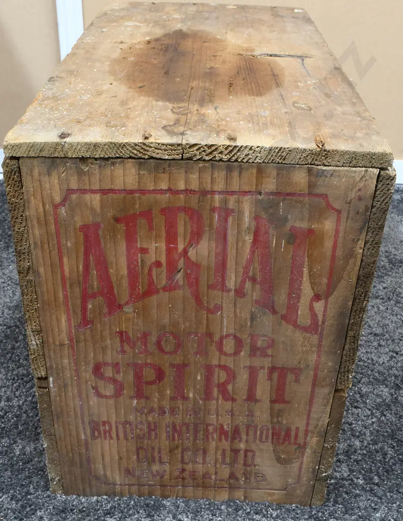 AERIAL MOTOR SPIRIT NEW ZEALAND WOODEN BOX Image 1++