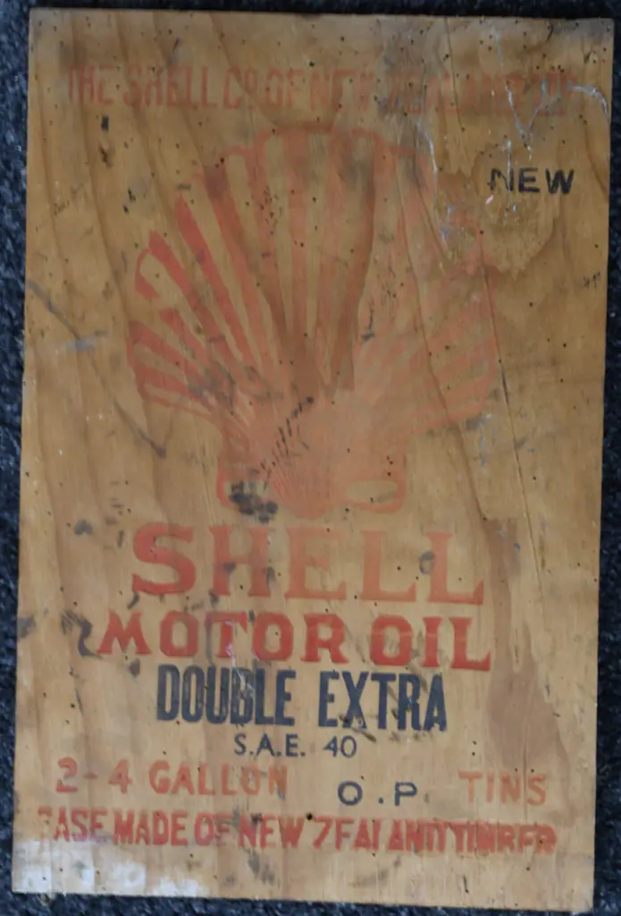 SHELL MOTOR OIL WOODEN BOX END Image 1++