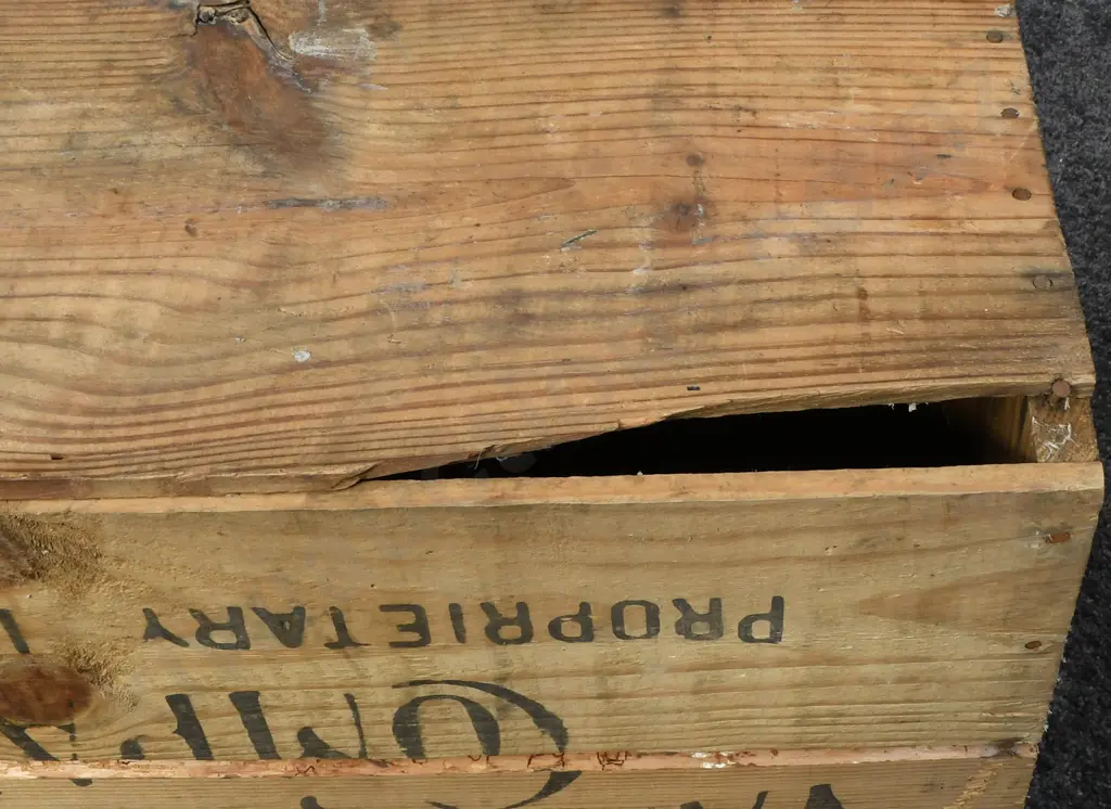 PLUME OIL WOODEN BOX Image 1++