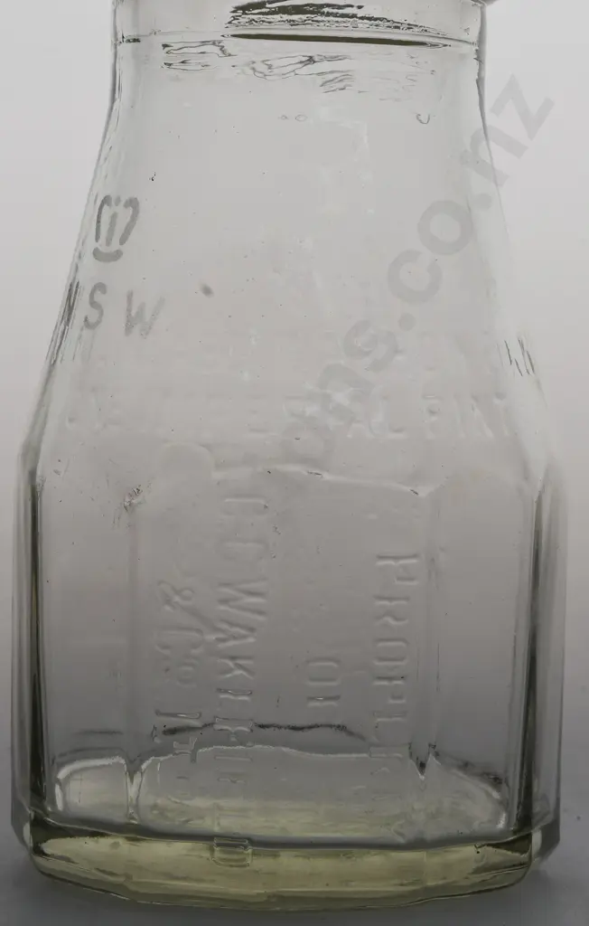 WAKEFIELD CASTROL PINT OIL BOTTLE Image 1++