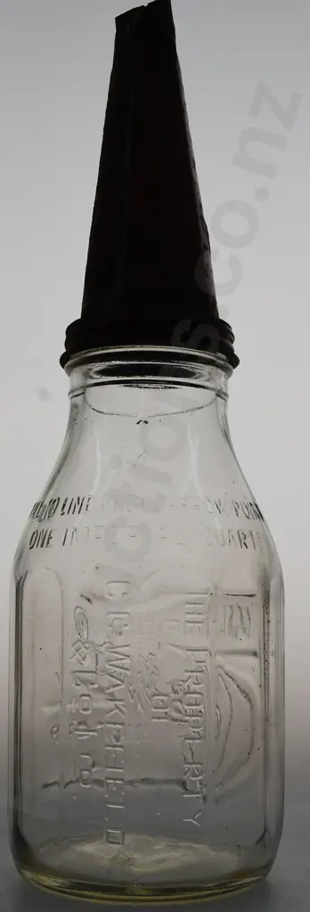 WAKEFIELD CASTROL QUART OIL BOTTLE Image 1++