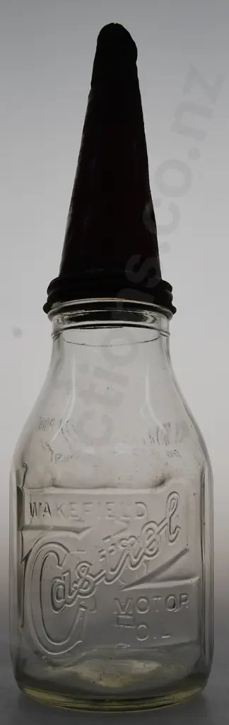 WAKEFIELD CASTROL QUART OIL BOTTLE Image 1++